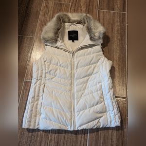 Women's Faux Fur Trim Talbots Puffer Vest Cream Petite Medium